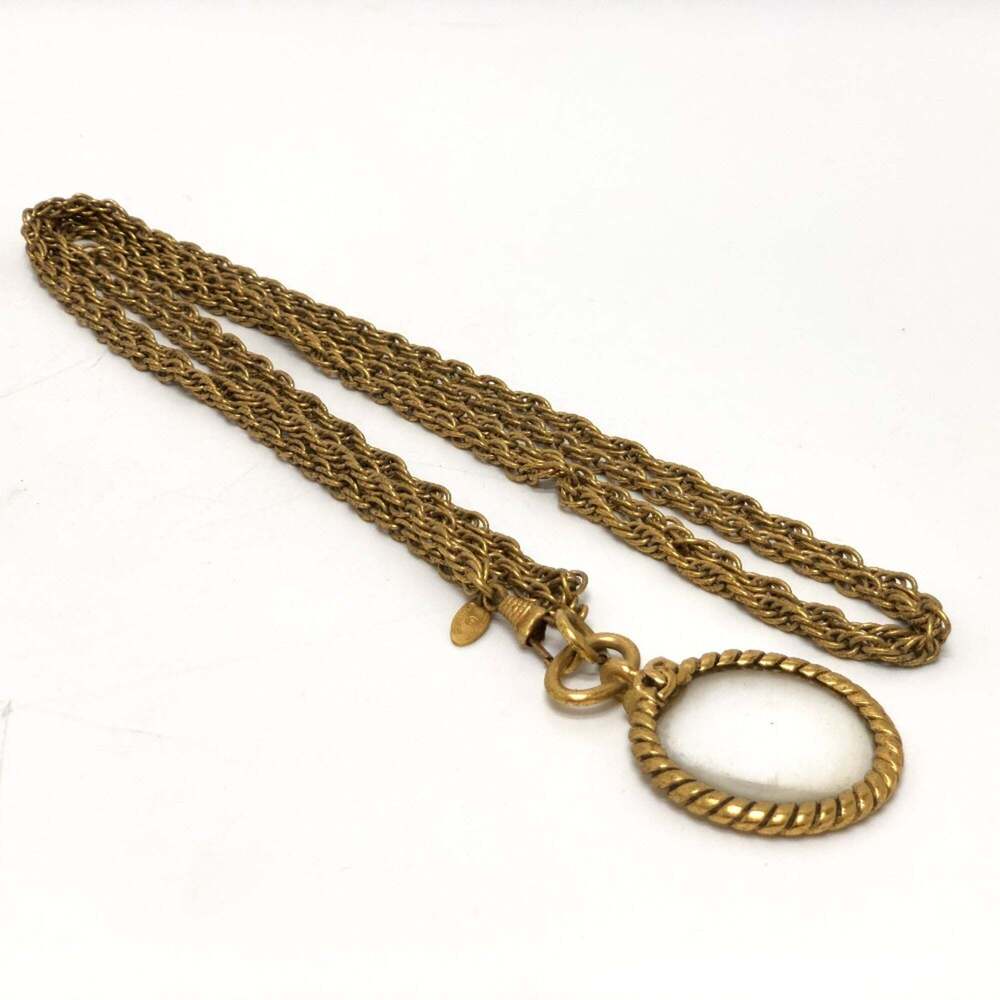 CHANEL Authentic Vintage Gold Necklace - Picture 7 of 9